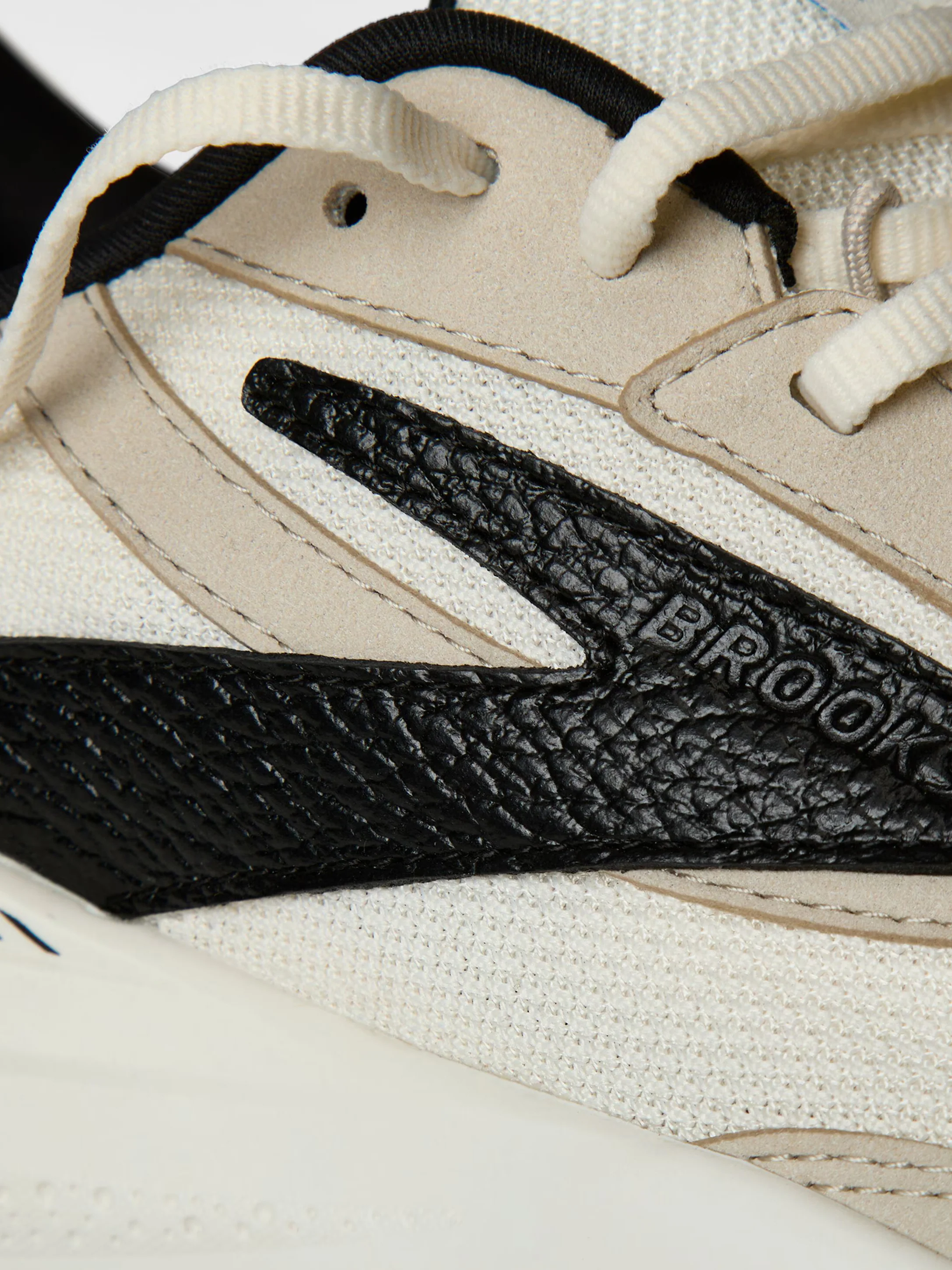 Brooks Adrenaline GTS 24 Men's Shoe - Image 33