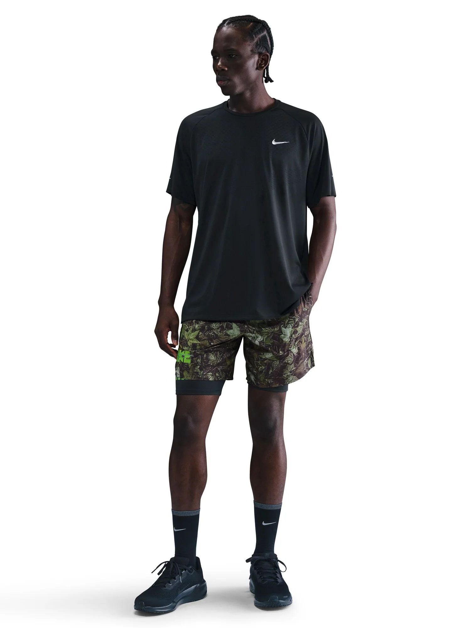 Nike Men's Stride Dri-FIT 7" Brief-Lined Printed Running Shorts