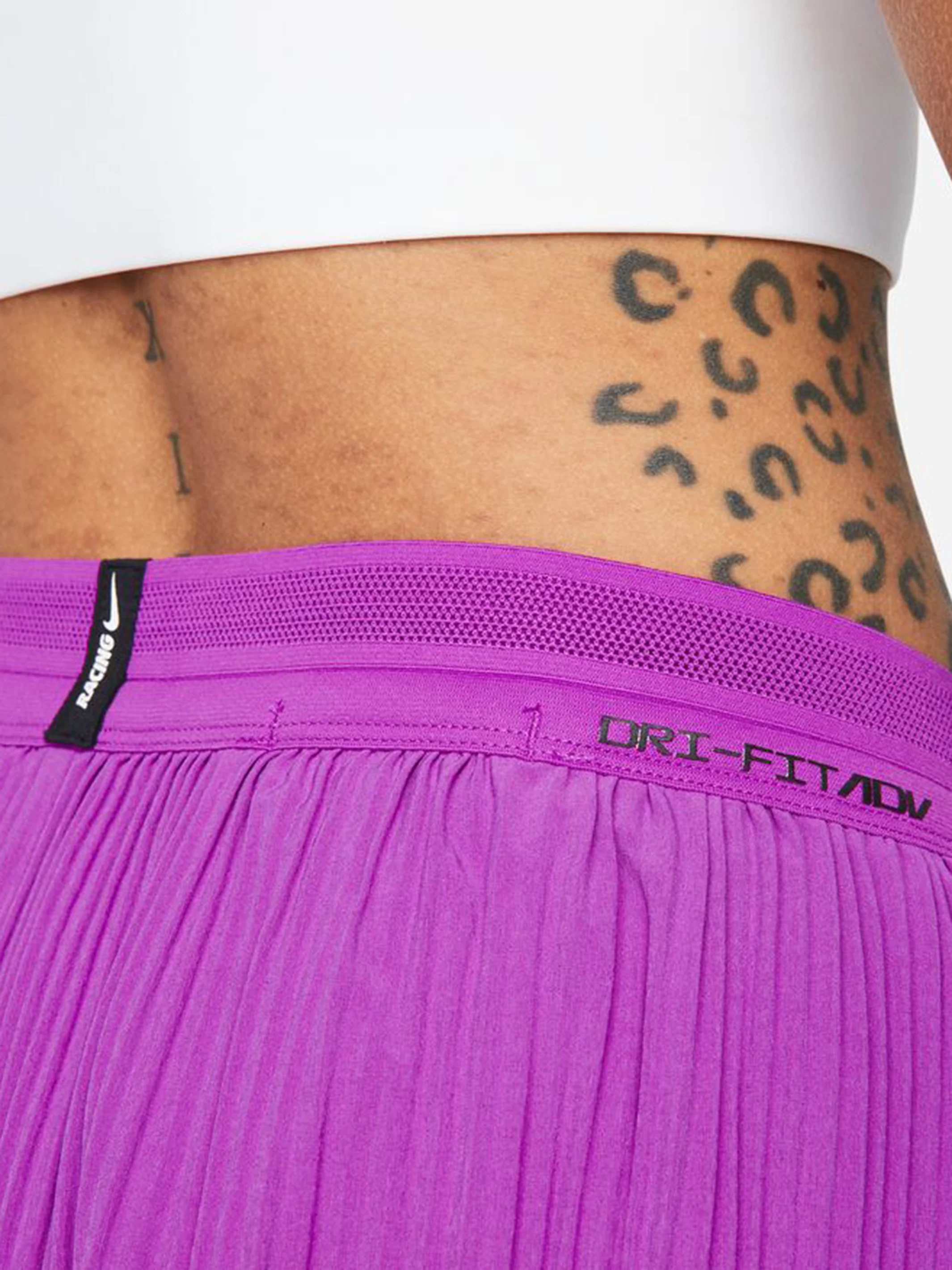 Nike Women's Aeroswift Running Shorts - Image 19