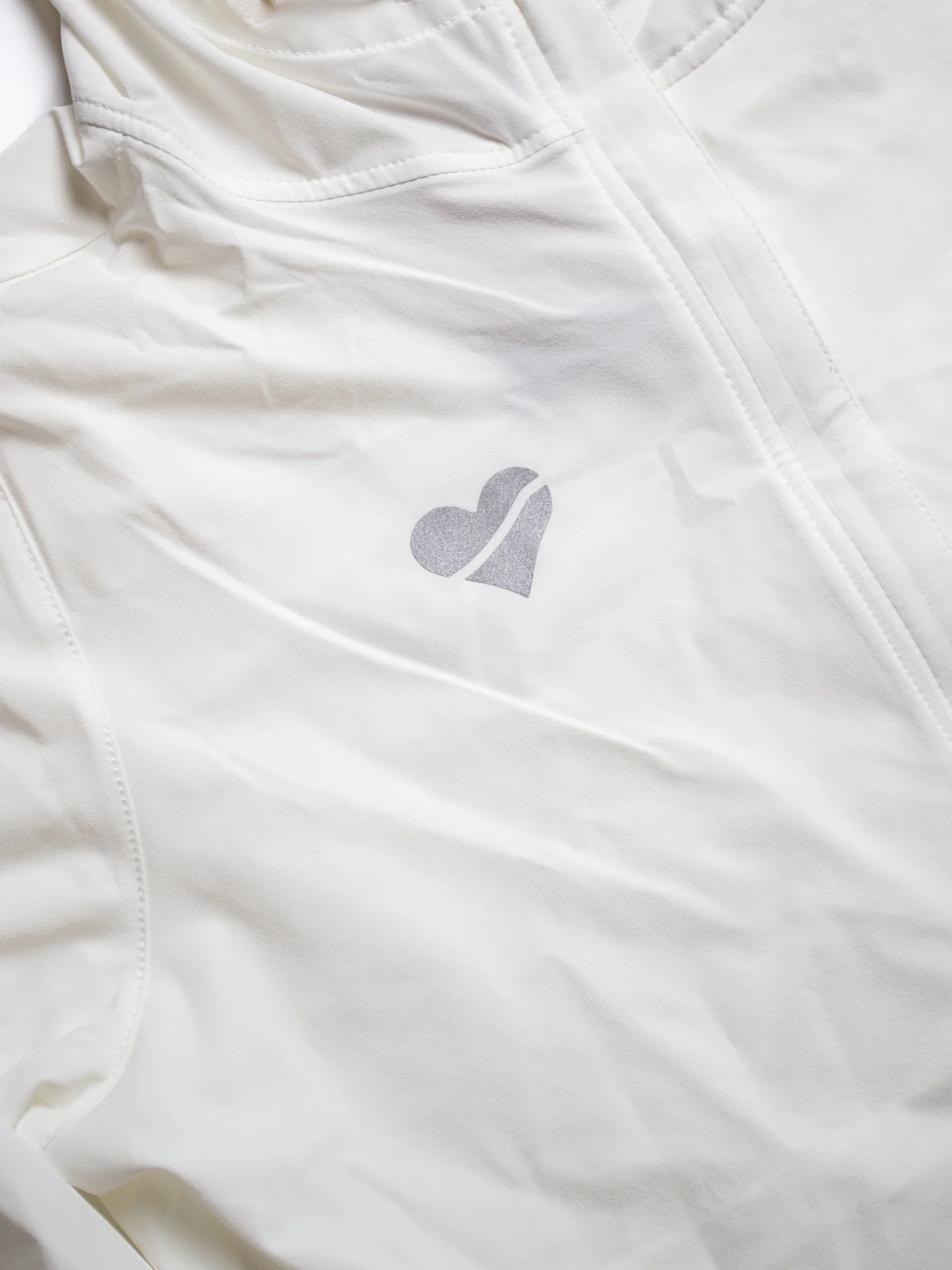 Nike Women's Swift Repel Packable Running Jacket - Image 4